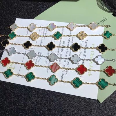 جودة أساور ذهبية عتيقة من الذهب عيار 18 قيراط من Van Cleef & Arpels مصنع