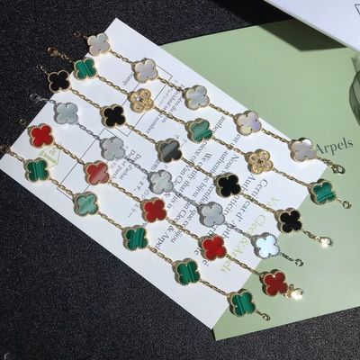 جودة أساور ذهبية عتيقة من الذهب عيار 18 قيراط من Van Cleef & Arpels مصنع