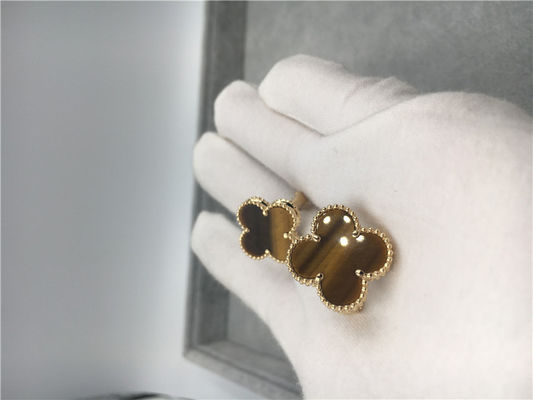 جودة أقراط Van Cleef Arpels Vintage Alhambra من الذهب الأصفر عيار 18 قيراط مع بوا داموريت مصنع