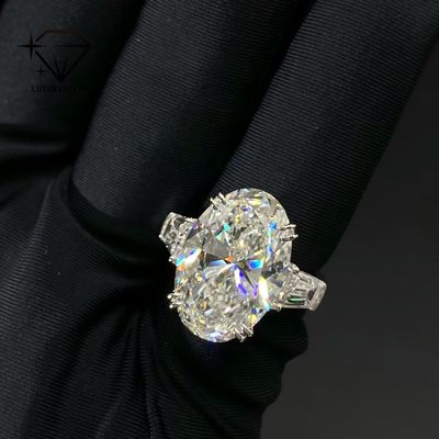 جودة خاتم سوليتير من الذهب الصلب عيار 18 قيراطًا مرصع بماسة صناعية بيضاوية الشكل من Luxuryshine بقطع VVS/VS بوزن 10 قيراط مع شهادة IGI للمجوهرات المخصصة مصنع