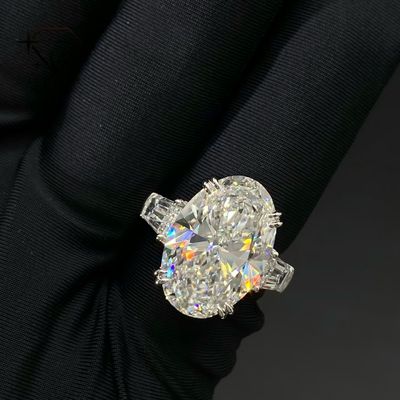 جودة خاتم سوليتير من الذهب الصلب عيار 18 قيراطًا مرصع بماسة صناعية بيضاوية الشكل من Luxuryshine بقطع VVS/VS بوزن 10 قيراط مع شهادة IGI للمجوهرات المخصصة مصنع