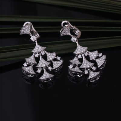 جودة Roma High Jewelry أقراط ديفاز دريم من الذهب الأبيض عيار 18 قيراطًا ومرصعة بـ 7 ماسات رئيسية وماسات مرصوفة بالكامل مصنع