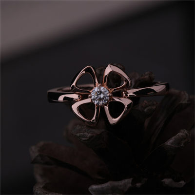 جودة Roma Gold Brand Jewelry Fiorever خاتم ذهب وردي عيار 18 قيراط مرصع بماسة في الوسط REF 355305 مصنع