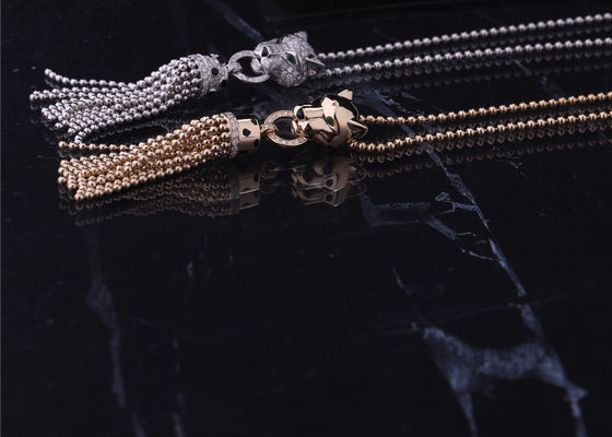 جودة قلادة PanthèRe De Cartier ذهب أبيض ورنيش أسود الزمرد والماس أونيكس مصنع